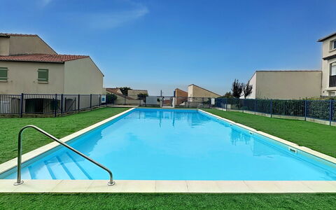 La Bernerie-En Retz 200: Residential Area, Apartment, Estate, Resort, Mansion, Balcony, Villa, Swimming Pool
