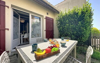 Accommodation:&nbsp;Port Saint-Jacques 200.2