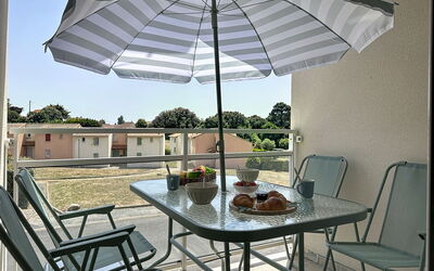 Accommodation:&nbsp;Port Saint-Jacques 200.3