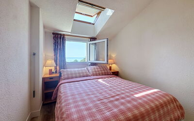 Accommodation:&nbsp;Port Saint-Jacques 200.4