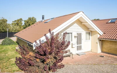 Hedde - 100M from the Sea