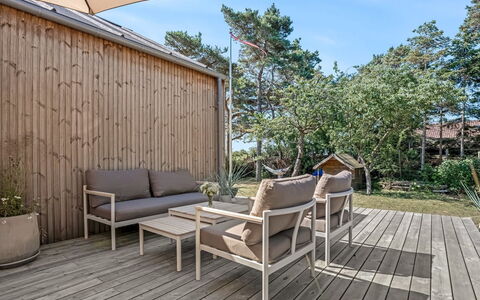 Kaila - 50M from the Sea: Wood, Wood Flooring, Flooring, Furniture, Outdoor Furniture, Floor, Hardwood, Deck, Plank, Porch
