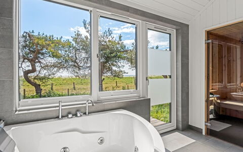 Kaila - 50M from the Sea: Ceiling, Plumbing Fixture, Interior Design, Bathtub, Flooring, Floor, Room, Plumbing, Bathroom, Tap
