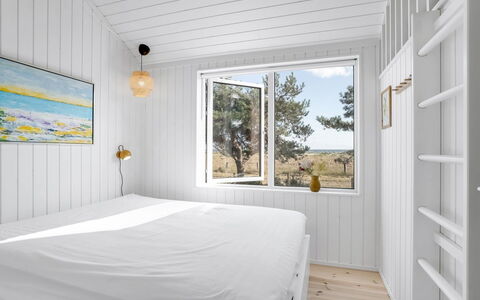 Kaila - 50M from the Sea: Wood, Bedroom, Ceiling, Plank, Hardwood, Wood Flooring, Bedding, Bed, Design, Wood Stain