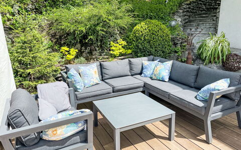 Chalet Tannengüetli: Plant, Table, Furniture, Property, Couch, Rectangle, Botany, Outdoor Furniture, Studio Couch