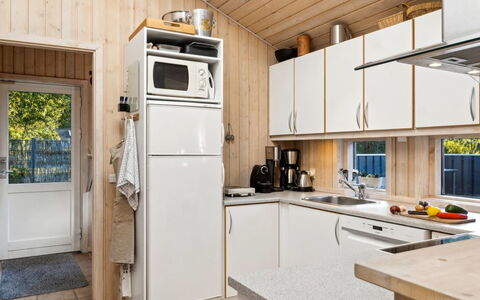 Tyyne - 250M from the Sea: Kitchen, Wood, Major Appliance, Kitchen Appliance, Interior Design, Countertop, Flooring, Floor, Room, Furniture