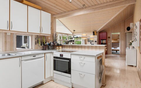 Tyyne - 250M from the Sea: Kitchen, Wood, Countertop, Interior Design, Furniture, Ceiling, Kitchen Appliance, Flooring, Cabinetry, Major Appliance