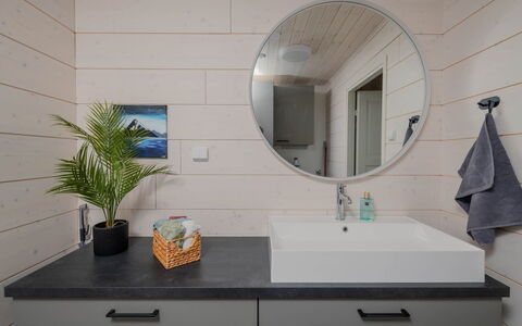 Sjöboda Hill: Bathroom Sink, Flooring, Plumbing Fixture, Interior Design, Bathroom, Sink, Floor, Bathroom Cabinet, Tap, Mirror