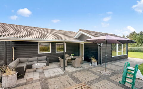 Billa - 450M from the Sea: Cottage, Shed, Hut, Farmhouse, Prairie, Shack, Barn, Log Cabin, Garden Buildings
