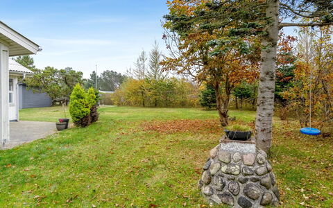 Frido - 500M from the Sea: Grass, Shrub, Garden, Land Lot, Lawn, Groundcover, Landscaping, Meadow, Yard, Park