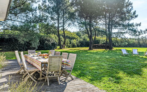 Le Prado: Cloud, Sky, Table, Plant, Furniture, Chair, Tableware, Building, Azure, Flowerpot