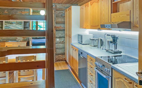 Kuusi-Ruka 6: Wood, Flooring, Ceiling, Interior Design, Kitchen, Countertop, Floor, Room, Cabinetry, Wood Stain