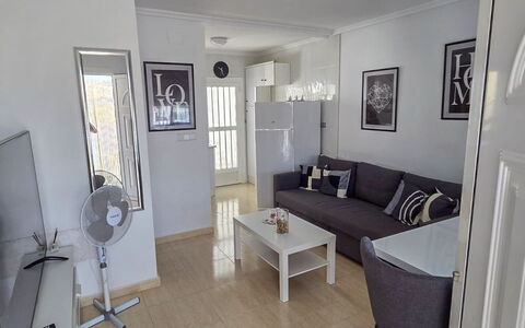 Hamber: Flooring, Furniture, Floor, Interior Design, Room, Apartment, Ceiling, Couch, Living Room, Home