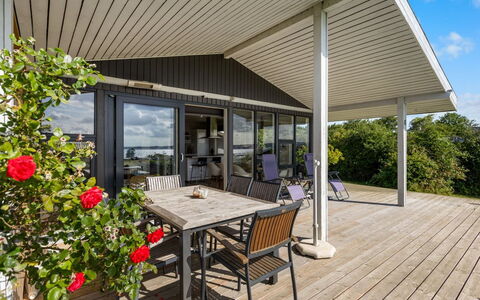 Dorathea - 360M from the Sea: Blue, Shrub, Cottage, Groundcover, Garden, Estate, Shade, Landscaping, Farmhouse, Eco Hotel