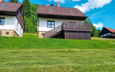 Green Valley Park Stárkov 5: Wood, Garden, Backyard, Land Lot, Home, Roof, Shade, Deck, Hardwood, Yard