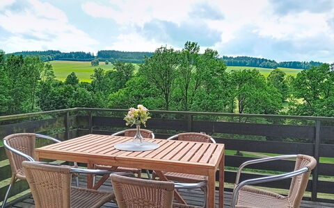 Green Valley Park Stárkov 5: Wood, Garden, Backyard, Land Lot, Home, Roof, Shade, Deck, Hardwood, Yard