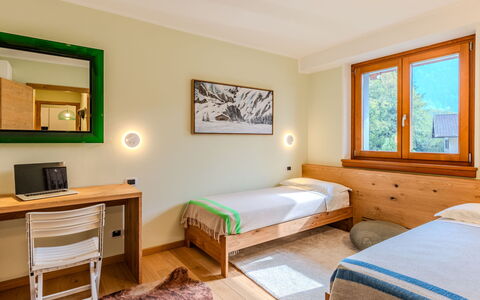 Val Genova: Interior Design, Wood, Furniture, Ceiling, Bedroom, Floor, Flooring, Bed, Room, Home