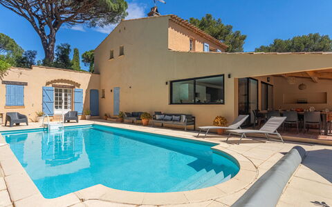 Les Mimosas: Water, Property, Sky, Swimming Pool, Building, Plant, Azure, Window, Tree, Shade