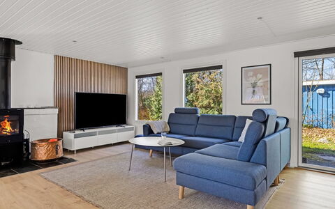 Diuri - 30Km from the Sea: Wood, Flooring, Furniture, Floor, Home, Apartment, Living Room, Wood Flooring, Couch