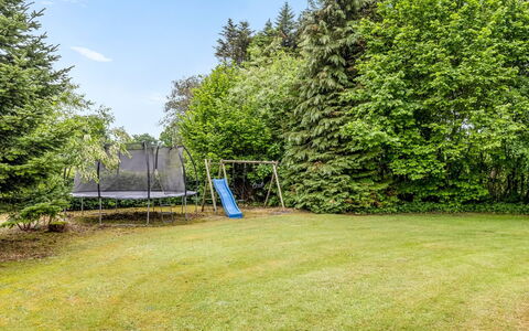 Diuri - 30Km from the Sea: Garden, Lawn, Shade, Larch, Landscaping, Park, Evergreen, Yard