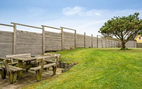 Maelle - 150M from the Sea: Wood, Fence, Shade, Plank, Home Fencing, Hardwood, Landscaping, Outdoor Furniture, Wood Stain