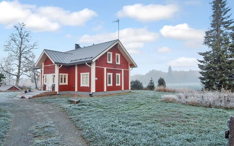 Maalaistalo Sipilä: House, Home, Cottage, Roof, Winter, Siding, Farmhouse, Freezing, Larch