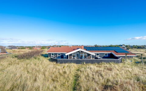 Jaana - 10M from the Sea: Wood, Home, Porch, Deck, Hardwood, Roof, Wood Stain, Wood Flooring, Eco Hotel