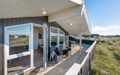 Jaana - 10M from the Sea: Wood, Home, Porch, Deck, Hardwood, Roof, Wood Stain, Wood Flooring, Eco Hotel
