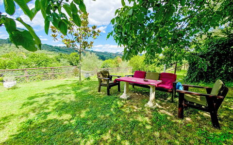 Dimora Bella Civita: Sky, Plant, Natural Landscape, Natural Environment, Land Lot, Tree, Urban Design, Grass, Plain, Grassland