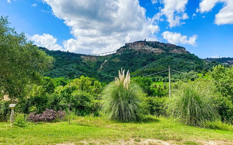 Dimora Bella Civita: Sky, Plant, Natural Landscape, Natural Environment, Land Lot, Tree, Urban Design, Grass, Plain, Grassland
