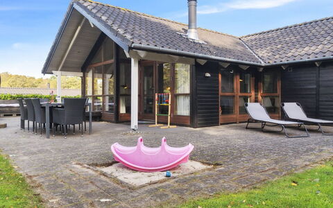 Kaarina - 250M from the Sea: Furniture, Interior Design, Flooring, Floor, Ceiling, Room, Chair, Table, Apartment, Kitchen & Dining Room Table