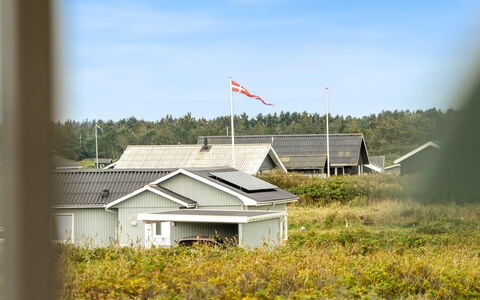 Samson - 150M from the Sea: Mountainous Landforms, Mountain, Hill, Mountain Range, Hill Station, Human Settlement, Urban Design, Alps, Valley, Summit