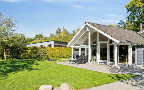 Solborg - 800M from the Sea: House, Home, Door, Roof, Cottage, Estate, Garden, Shade, Siding, Yard