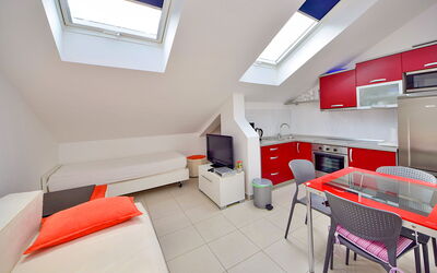 Accommodation:&nbsp;Jasmina 250.4