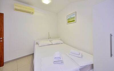 Accommodation:&nbsp;Jasmina 250.4