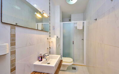Accommodation:&nbsp;Jasmina 250.4
