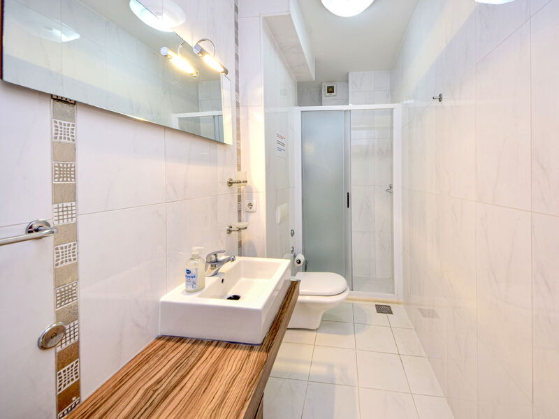 Accommodation:&nbsp;Jasmina 250.2