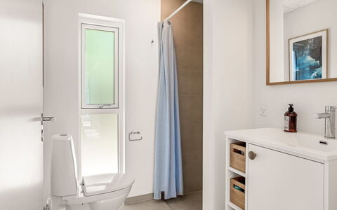 Veetrikki - 350M from the Sea: Interior Design, Flooring, Floor, Plumbing Fixture, Wall, Bathroom, Toilet, Bathroom Sink, Sink, Bathroom Cabinet