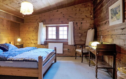 Zumoberhaus: Furniture, Property, Window, Building, Table, Comfort, Wood, Interior Design, Floor, Bed Frame