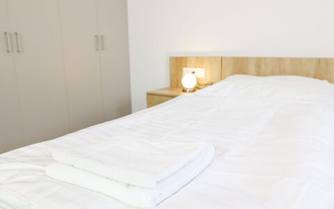 Bozi Dar 300: Bed, Furniture, Bedroom, Flooring, Floor, Bedding, Bed Sheet, Wood, Interior Design, Linens