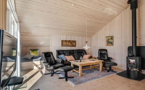 Skrollan - 200M to the Fjord: Grass, Building, House, Roof, Home, Residential Area, Cottage, Land Lot, Rural Area, Lawn