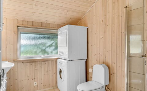 Skrollan - 200M to the Fjord: Grass, Building, House, Roof, Home, Residential Area, Cottage, Land Lot, Rural Area, Lawn