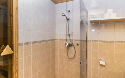 Rautulampi G14: Flooring, Bathroom, Plumbing Fixture, Floor, Interior Design, Shower Head, Shower, Plumbing, Tile, Tap