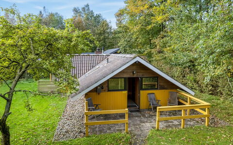 Amila - 30Km from the Sea: Wood, Cottage, House, Roof, Home, Rural Area, Shed, Garden Buildings, Siding, Log Cabin