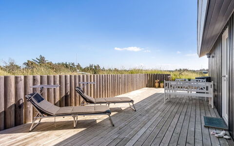 Naema - 400M from the Sea
