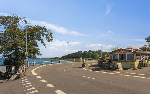 Pontus - 500M from the Sea: Apartment, Condominium, Estate, Balcony, Villa, Hotel