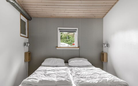 Filomena - 300M from the Sea: Wall, Wood, Bedroom, Interior Design, Bed, Ceiling, Bed Sheet, Floor, Bedding, Flooring