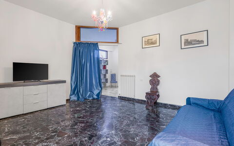 Romina Apartment, Florence, Campo Marte: Flooring, Floor, Interior Design, Apartment, Room, Ceiling, Living Room, Couch, Wood Flooring