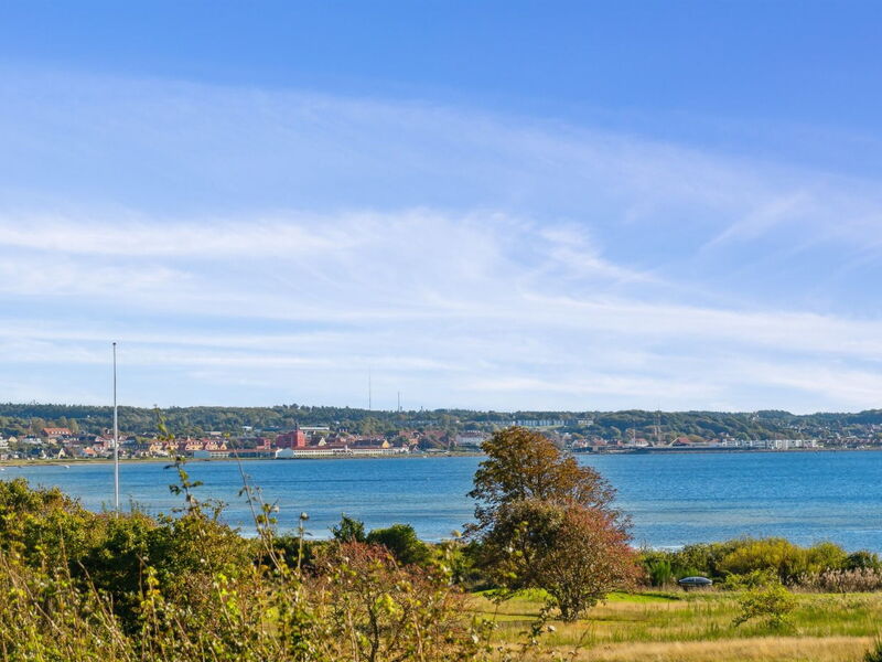 Mariska - 100M from the Sea