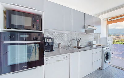 Accommodation:&nbsp;Le Bonaparte 110.2